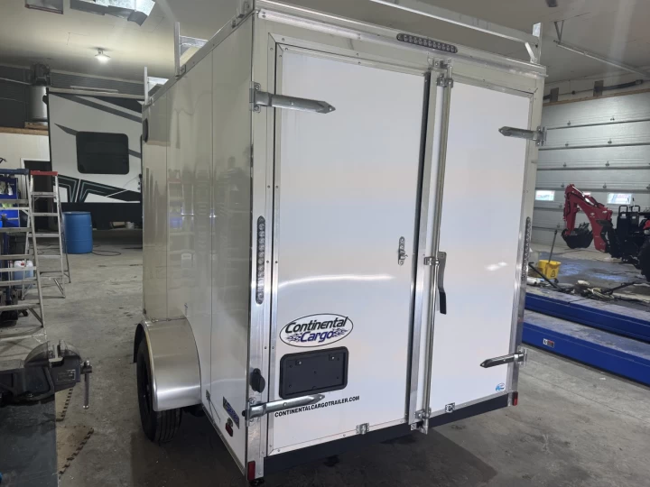 2024 Continental Cargo 6x10 Acier | Simple essieu | Porte double | 6" extra hauteur RACK A ECHELLES
