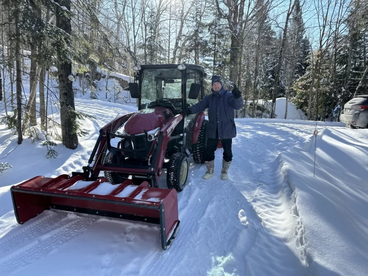 2023 YANMAR SA425 